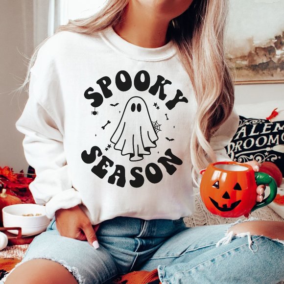 Spooky Season Graphic Sweatshirt  Unisex Sweatshirt Halloween Sweatshirt - Picture 1 of 3